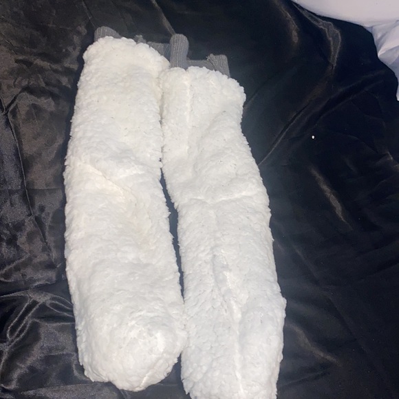 NWOT Foot warming slippers size XL - Picture 4 of 4